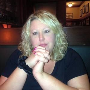 Meet your Posher, Lora